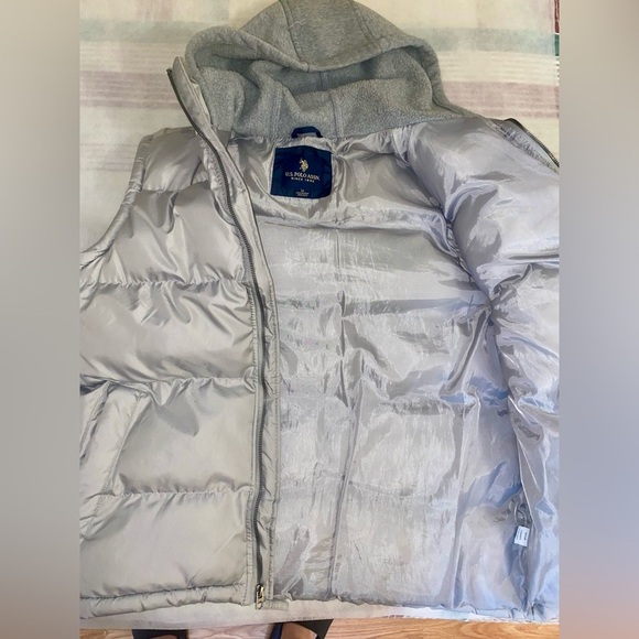 USPA Gray Puffer Vest with Hood - Picture 6 of 7